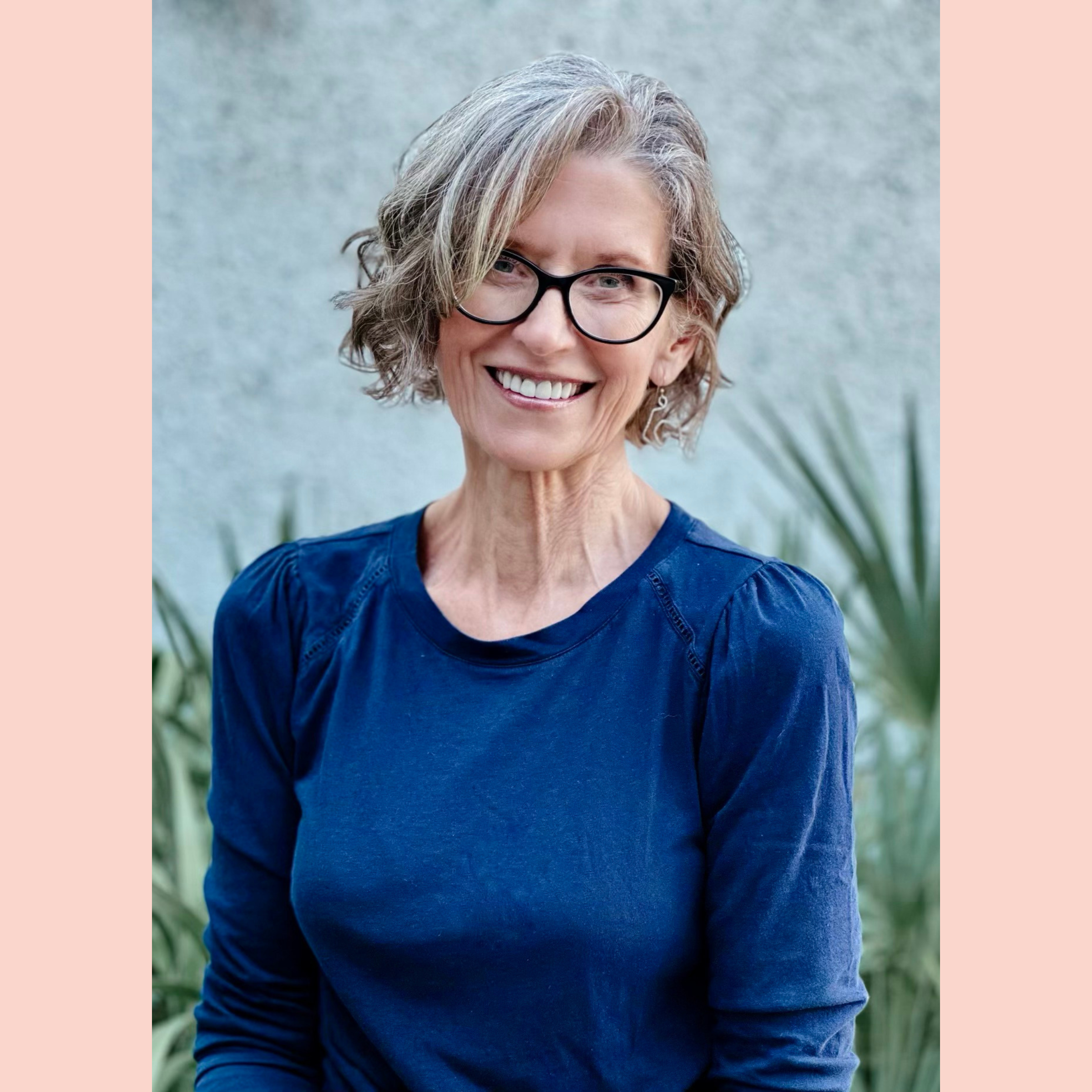 The Sober Mom Life podcast, Suzanne Warye, sober friends, friendship, sobriety